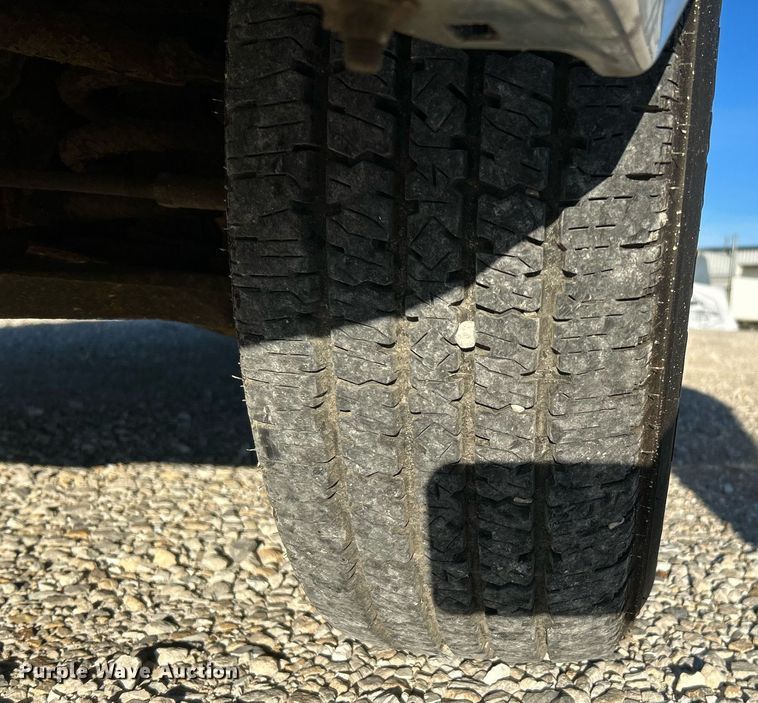 image for item NR9372 2005 Chevrolet 3500 Express  utility van