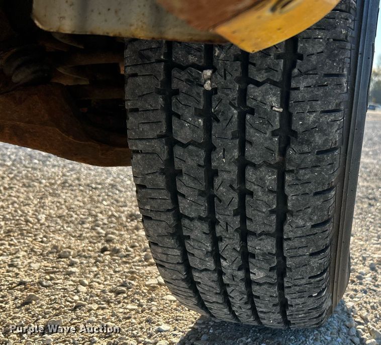 image for item NR9372 2005 Chevrolet 3500 Express  utility van