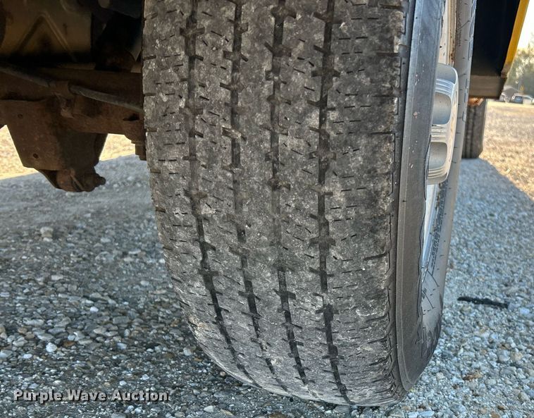 image for item NR9372 2005 Chevrolet 3500 Express  utility van