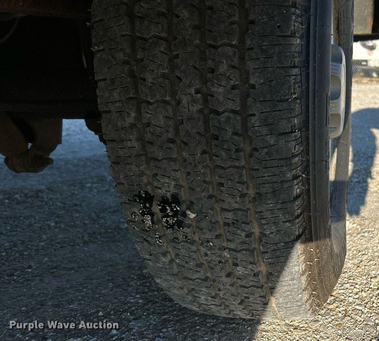 image for item NR9372 2005 Chevrolet 3500 Express  utility van