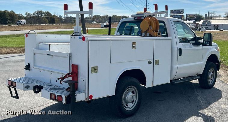 image for item NR9374 2011 Ford F250 Super Duty XL  utility bed pickup truck