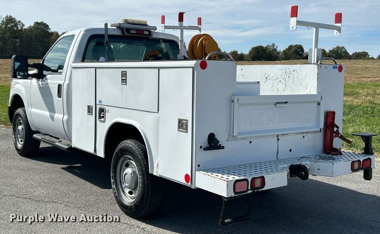 image for item NR9374 2011 Ford F250 Super Duty XL  utility bed pickup truck