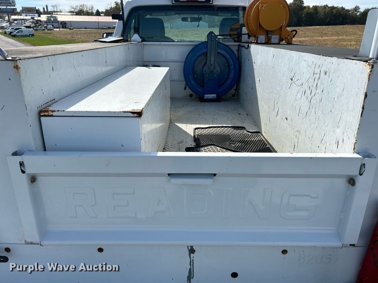 image for item NR9374 2011 Ford F250 Super Duty XL  utility bed pickup truck