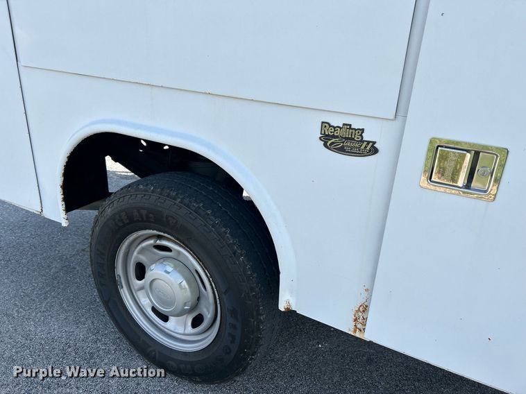 image for item NR9374 2011 Ford F250 Super Duty XL  utility bed pickup truck