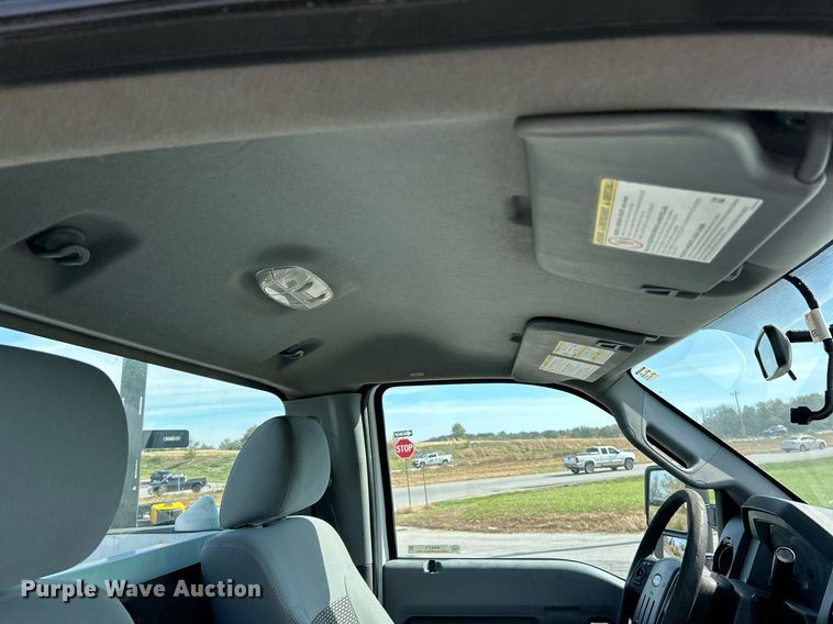 image for item NR9374 2011 Ford F250 Super Duty XL  utility bed pickup truck