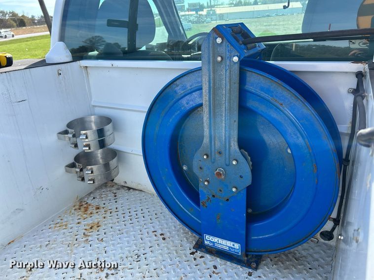 image for item NR9374 2011 Ford F250 Super Duty XL  utility bed pickup truck