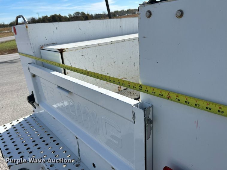 image for item NR9374 2011 Ford F250 Super Duty XL  utility bed pickup truck