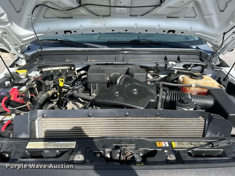 image for item NR9374 2011 Ford F250 Super Duty XL  utility bed pickup truck