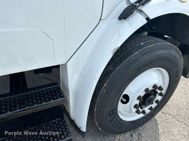 image for item NR9375 2014 Freightliner M2  box truck