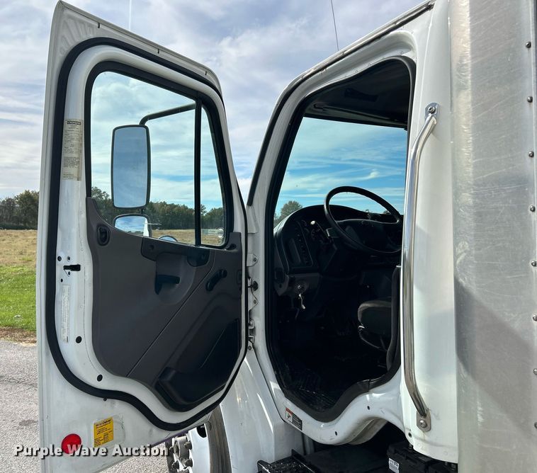 image for item NR9375 2014 Freightliner M2  box truck