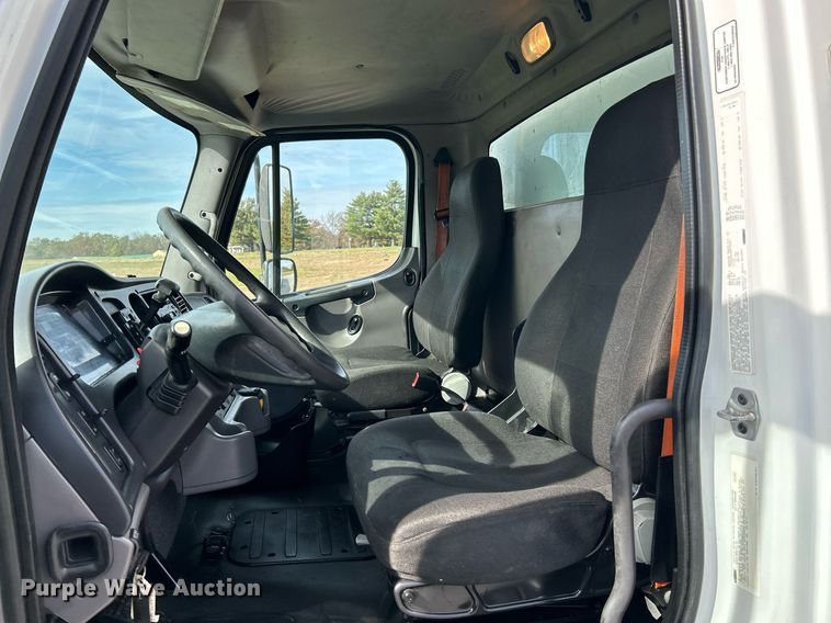 image for item NR9375 2014 Freightliner M2  box truck