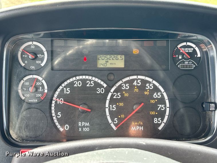 image for item NR9375 2014 Freightliner M2  box truck