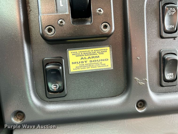 image for item NR9375 2014 Freightliner M2  box truck