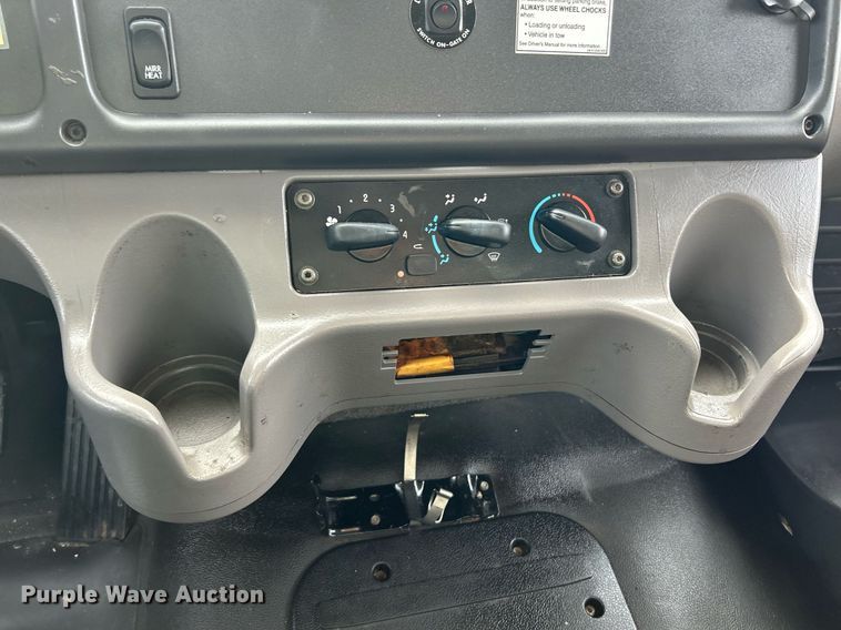 image for item NR9375 2014 Freightliner M2  box truck