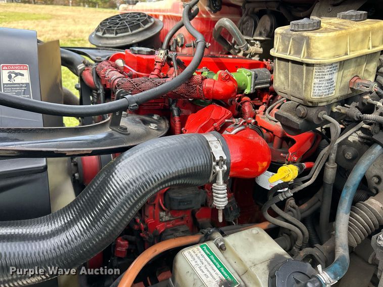 image for item NR9375 2014 Freightliner M2  box truck