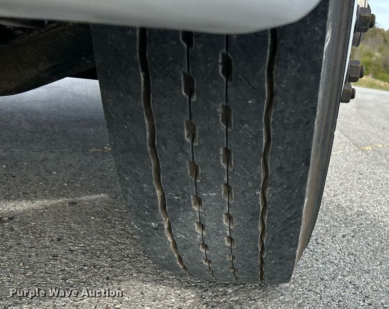 image for item NR9375 2014 Freightliner M2  box truck