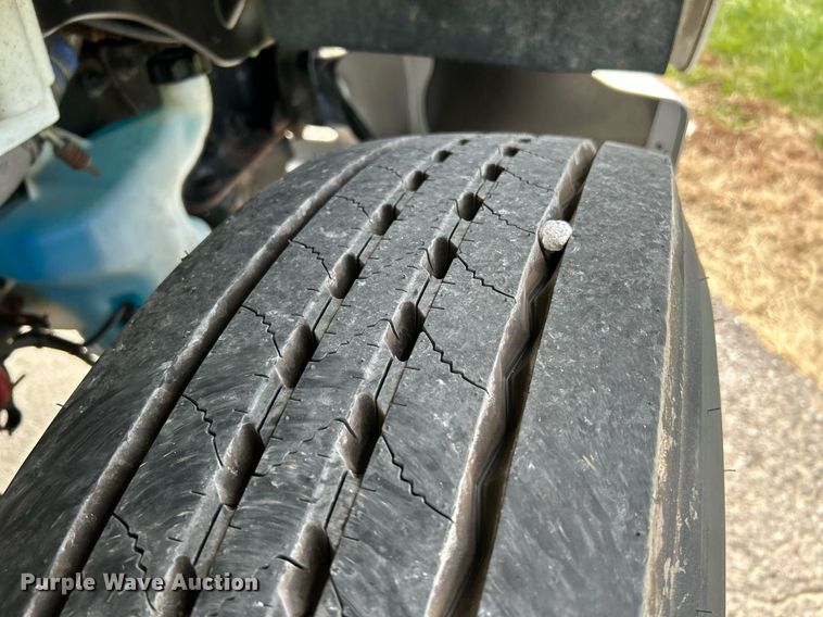 image for item NR9375 2014 Freightliner M2  box truck