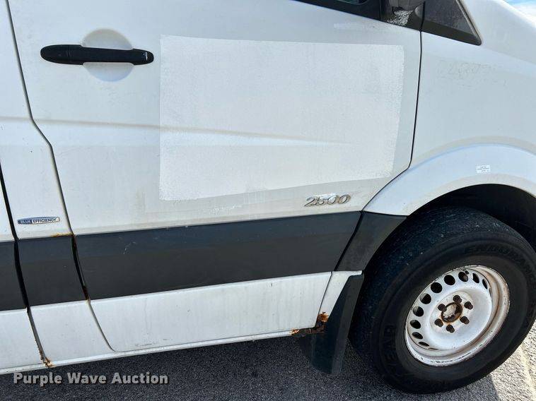 image for item NR9376 2011 Mercedes Benz Sprinter 2500  van
