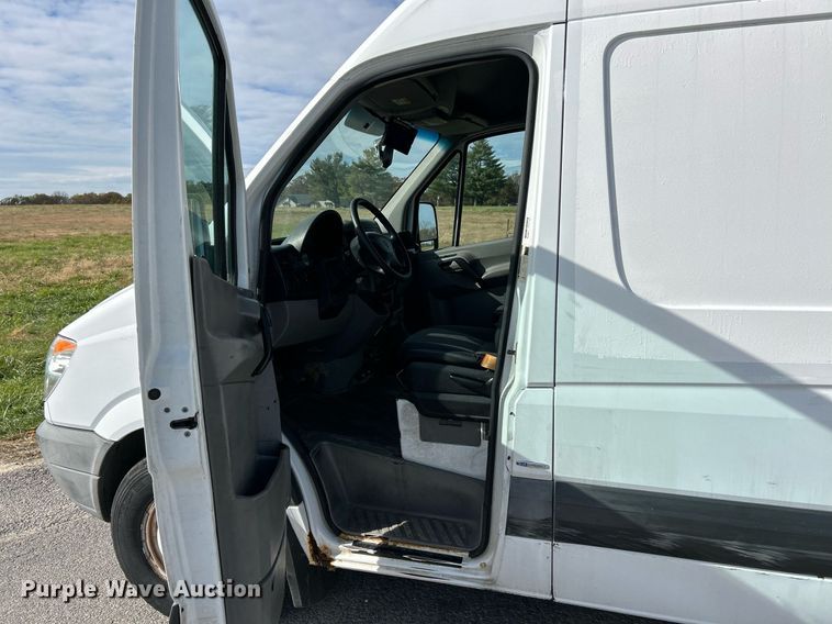 image for item NR9376 2011 Mercedes Benz Sprinter 2500  van