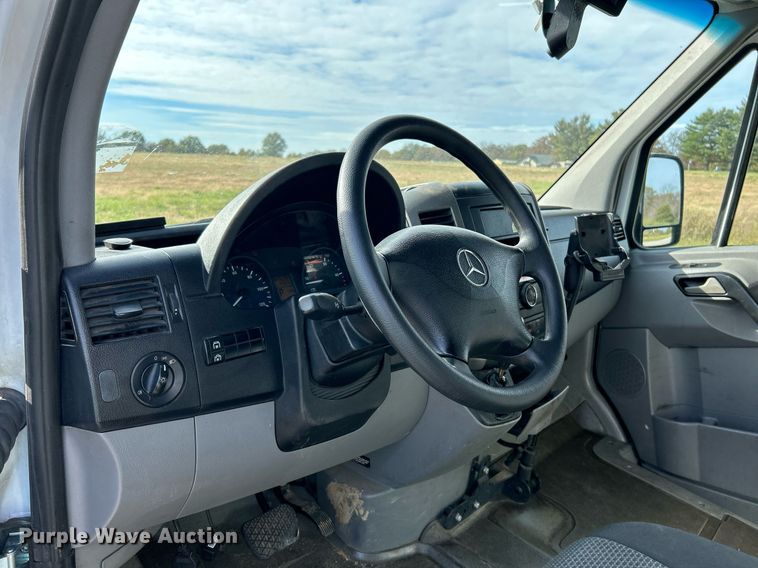 image for item NR9376 2011 Mercedes Benz Sprinter 2500  van