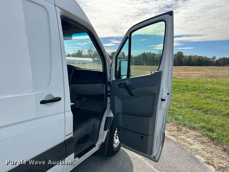 image for item NR9376 2011 Mercedes Benz Sprinter 2500  van