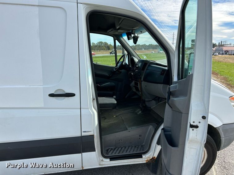 image for item NR9376 2011 Mercedes Benz Sprinter 2500  van