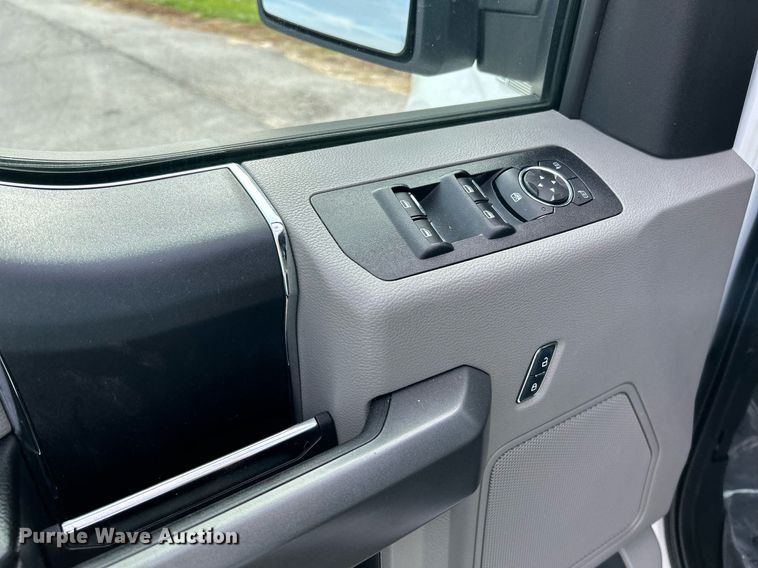 image for item NR9377 2017 Ford F150 XLT  SuperCab pickup truck