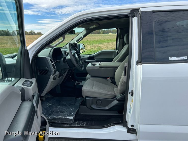 image for item NR9377 2017 Ford F150 XLT  SuperCab pickup truck