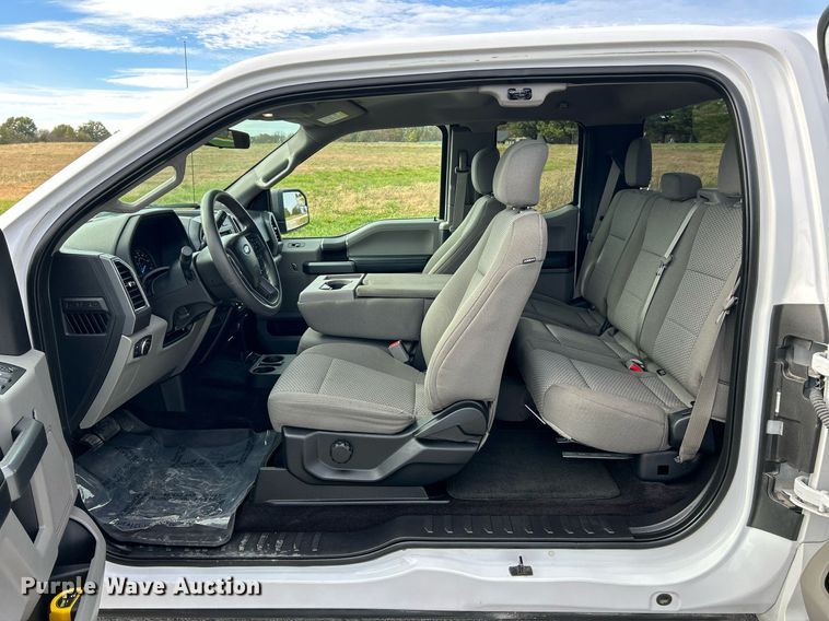 image for item NR9377 2017 Ford F150 XLT  SuperCab pickup truck