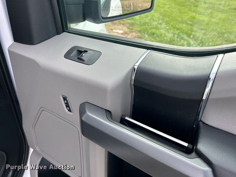 image for item NR9377 2017 Ford F150 XLT  SuperCab pickup truck