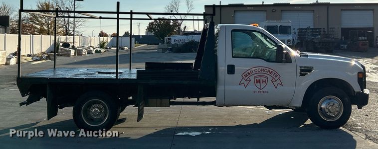 image for item NR9388 2008 Ford F350 Super Duty XL  flatbed pickup truck