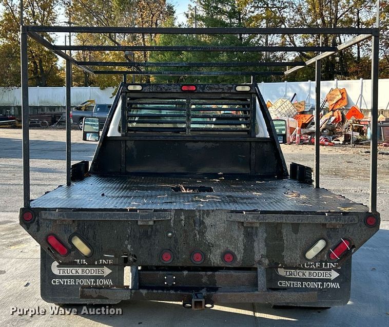 image for item NR9388 2008 Ford F350 Super Duty XL  flatbed pickup truck