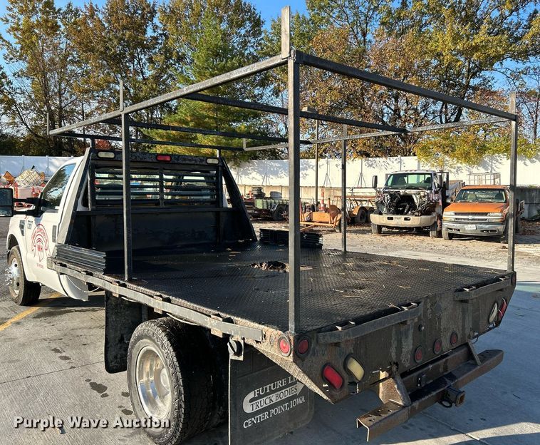 image for item NR9388 2008 Ford F350 Super Duty XL  flatbed pickup truck