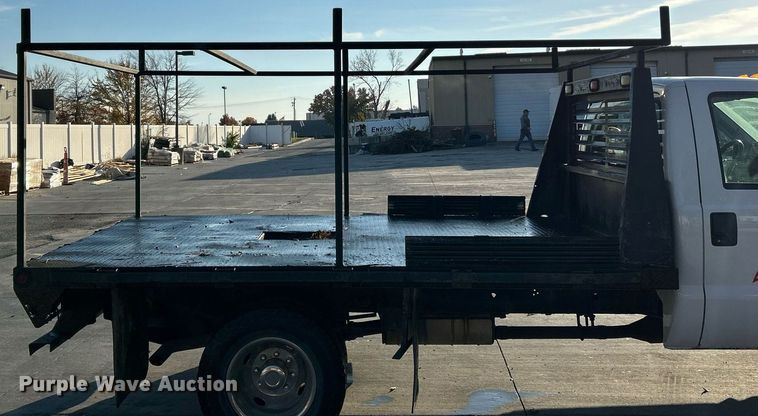 image for item NR9388 2008 Ford F350 Super Duty XL  flatbed pickup truck