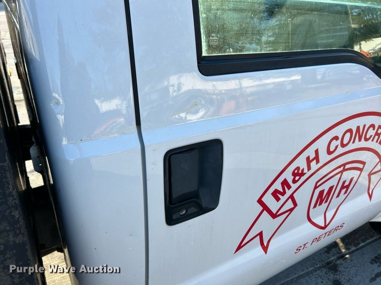 image for item NR9388 2008 Ford F350 Super Duty XL  flatbed pickup truck