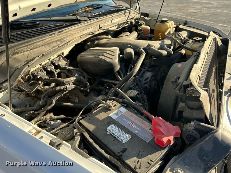 image for item NR9388 2008 Ford F350 Super Duty XL  flatbed pickup truck