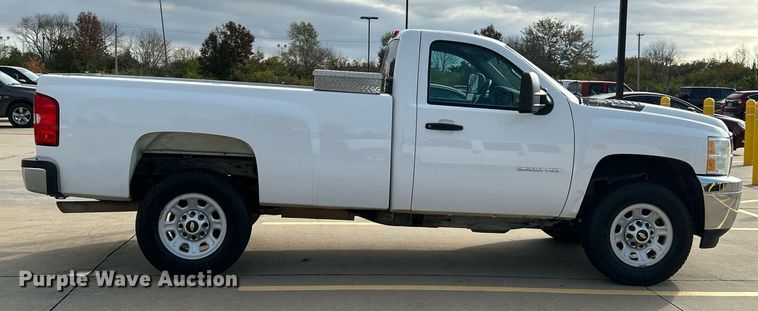 image for item NR9398 2013 Chevrolet Silverado 2500HD  pickup truck
