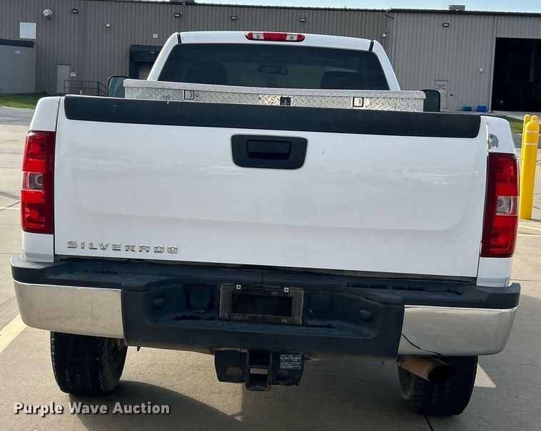 image for item NR9398 2013 Chevrolet Silverado 2500HD  pickup truck