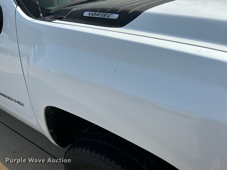 image for item NR9398 2013 Chevrolet Silverado 2500HD  pickup truck