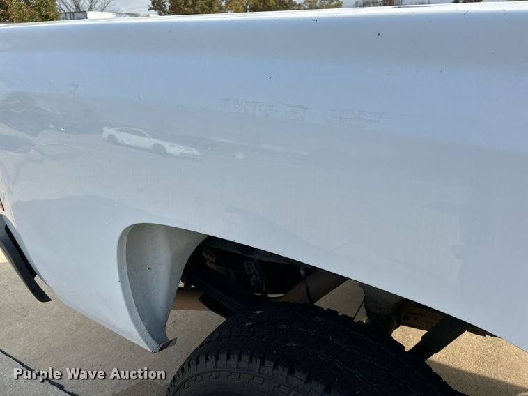 image for item NR9398 2013 Chevrolet Silverado 2500HD  pickup truck