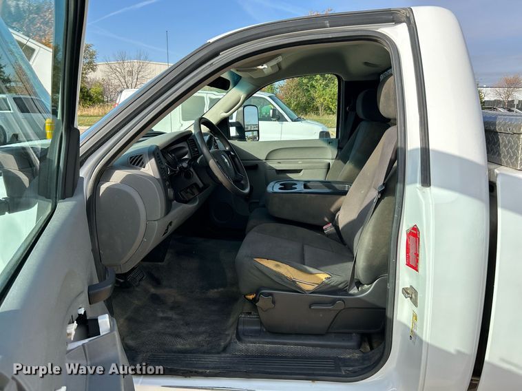 image for item NR9398 2013 Chevrolet Silverado 2500HD  pickup truck