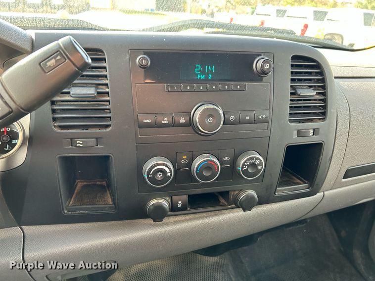 image for item NR9398 2013 Chevrolet Silverado 2500HD  pickup truck