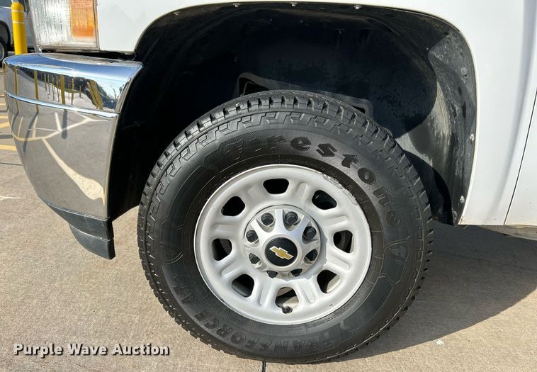 image for item NR9398 2013 Chevrolet Silverado 2500HD  pickup truck