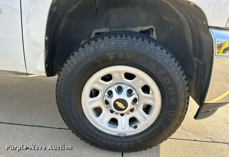 image for item NR9398 2013 Chevrolet Silverado 2500HD  pickup truck