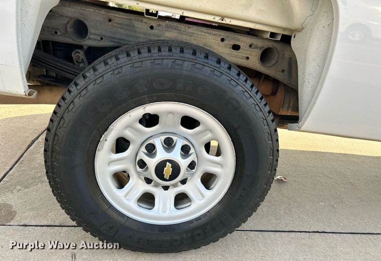 image for item NR9398 2013 Chevrolet Silverado 2500HD  pickup truck