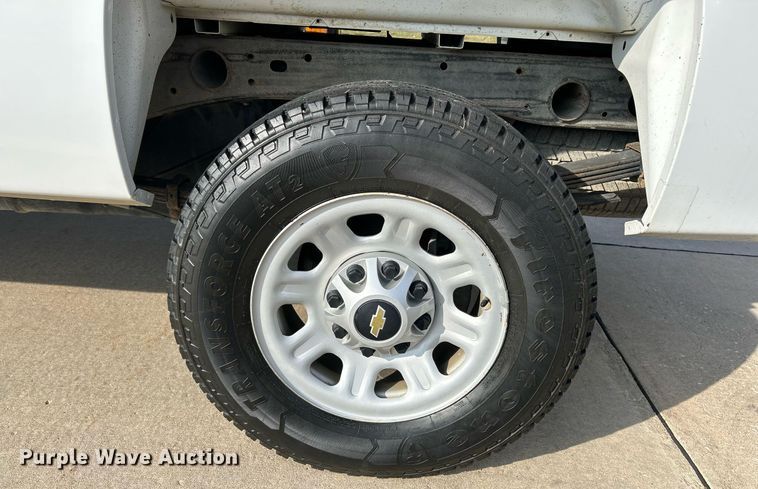 image for item NR9398 2013 Chevrolet Silverado 2500HD  pickup truck