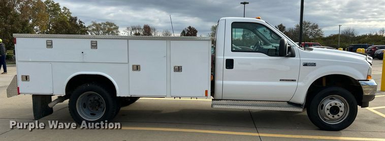 image for item NR9399 2002 Ford F550 Super Duty XL  utility / service truck