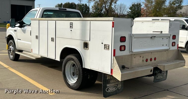 image for item NR9399 2002 Ford F550 Super Duty XL  utility / service truck