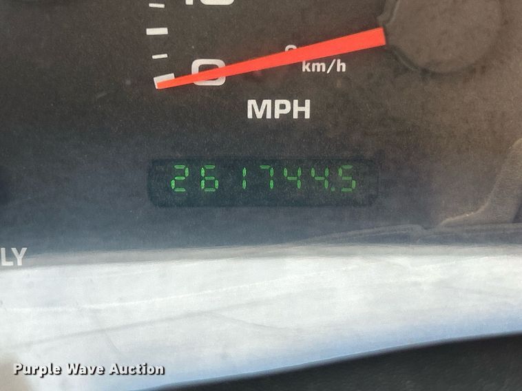 image for item NR9399 2002 Ford F550 Super Duty XL  utility / service truck