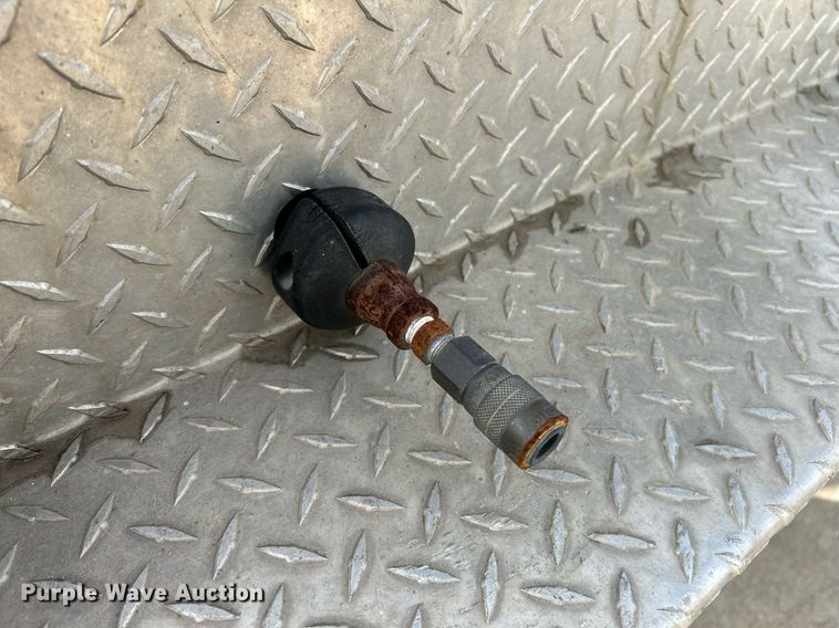 image for item NR9399 2002 Ford F550 Super Duty XL  utility / service truck